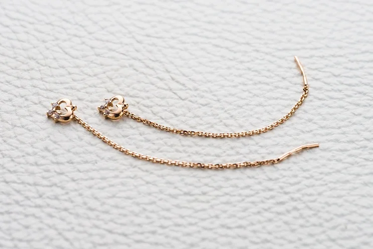 Серьги-продёвки Сердца из красного золота с 6 фианитами