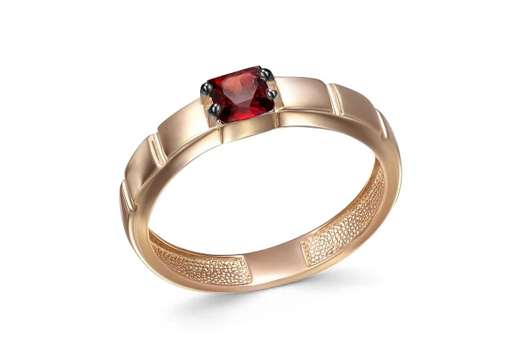 Кольцо из красного золота с гранатом