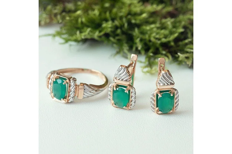 Серьги из красного золота с 2 хризопразами