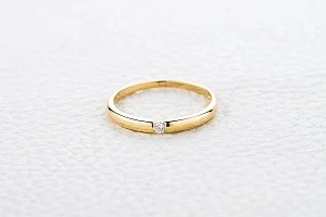 Кольцо из жёлтого золота с бриллиантом