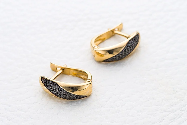 Серьги из жёлтого золота с 62 бриллиантами