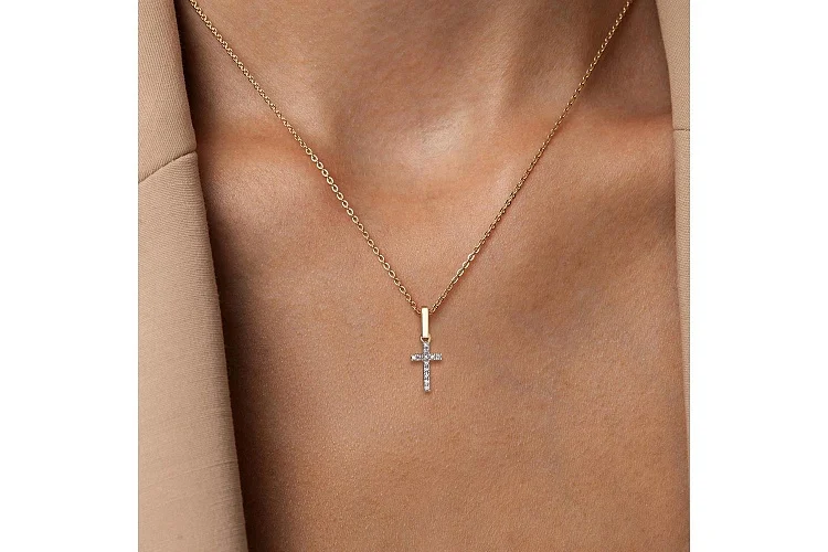 Подвеска Крест из жёлтого золота с 12 бриллиантами