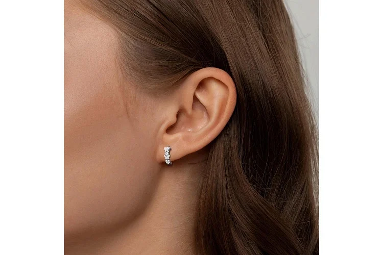 Серьги из белого золота с 4 фианитами