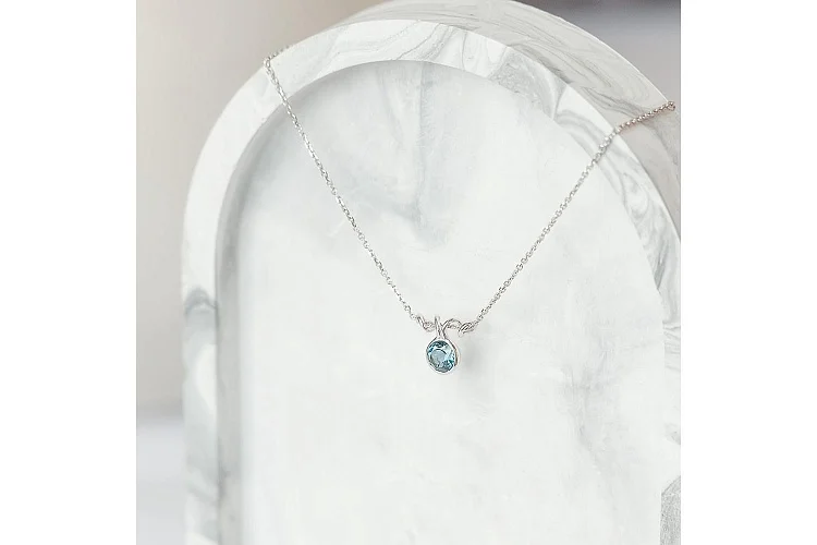 Колье из белого золота с топазом лондон