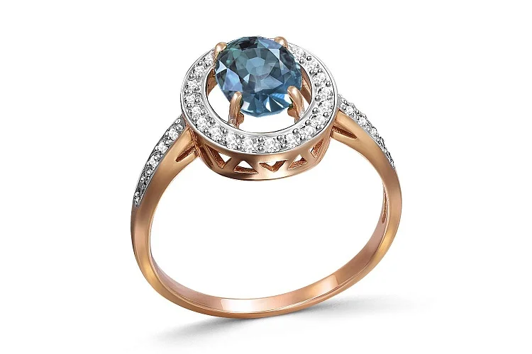 Кольцо из красного золота с топазом лондон и 32 фианитами