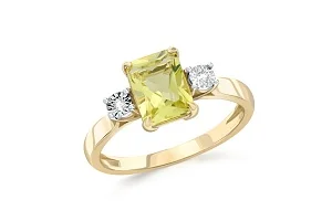 Кольцо из жёлтого золота с кварцем и 2 бриллиантами