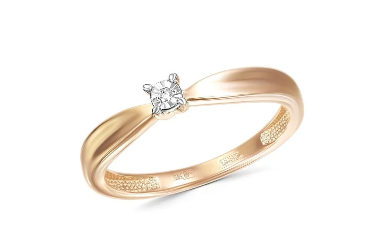 Кольцо из красного золота с бриллиантом