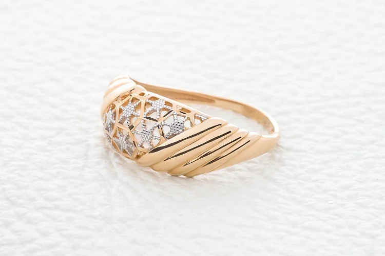 Кольцо из красного золота без вставок