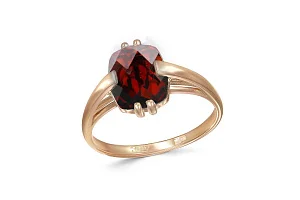 Кольцо из красного золота с гранатом