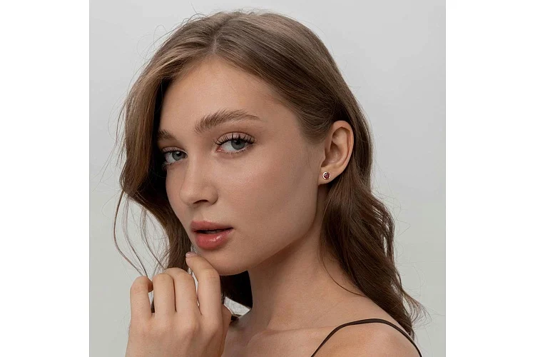 Серьги-пусеты из красного золота с 2 гранатами