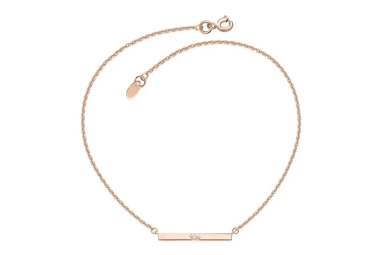 Колье из красного золота с бриллиантом