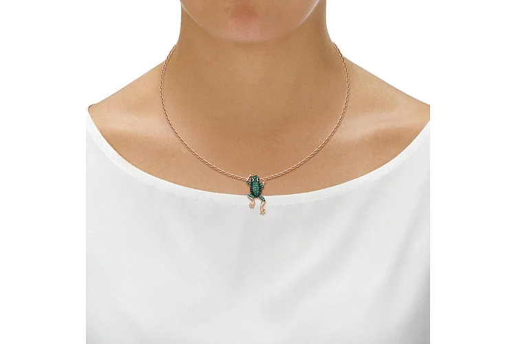 Колье Лягушка из красного золота с 47 фианитами