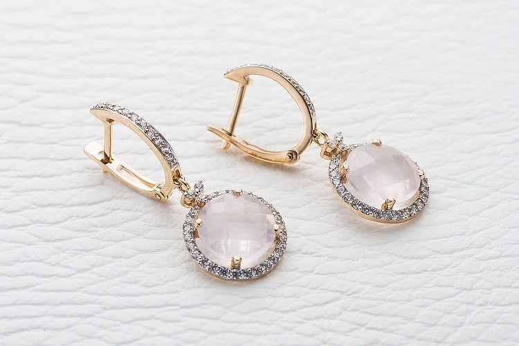 Серьги из красного золота с 2 кварцами и 78 фианитами