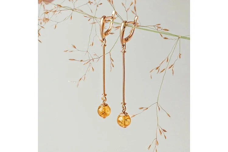 Серьги из красного золота с янтарём