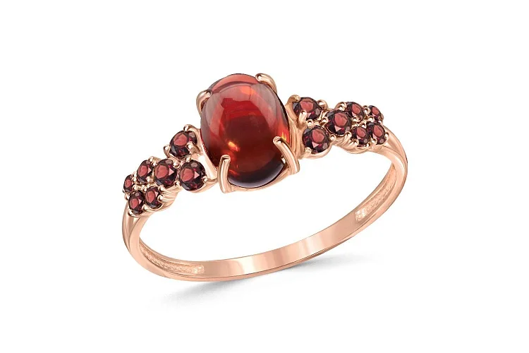 Кольцо из красного золота с 15 гранатами