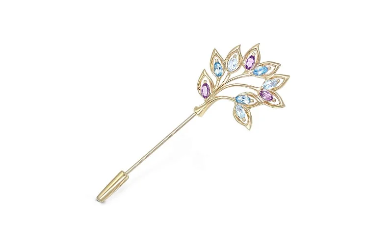Брошь Цветок из жёлтого золота с аметистами, топазами sky и топазами swiss