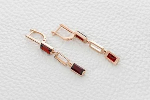 Серьги из красного золота с 4 гранатами
