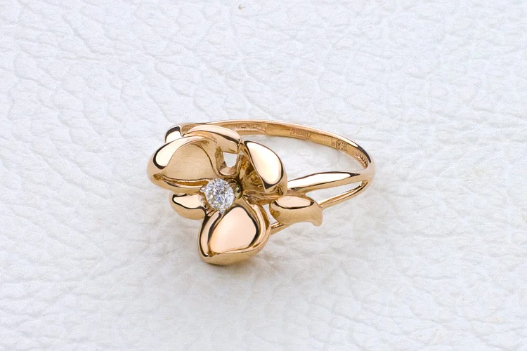 Кольцо Цветок из красного золота с фианитом