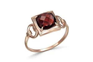 Кольцо из красного золота с гранатом