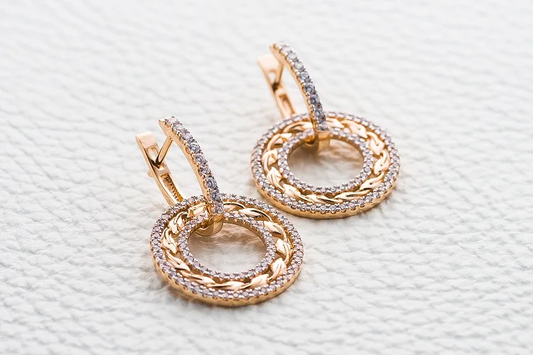 Серьги Круги из красного золота с 168 фианитами