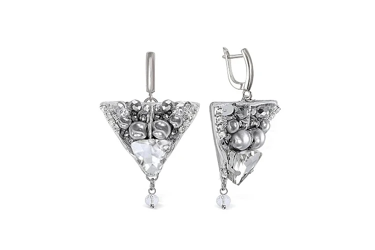 Бижутерные серьги Треугольные белый