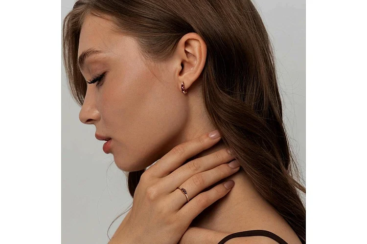 Серьги из красного золота с 6 гранатами