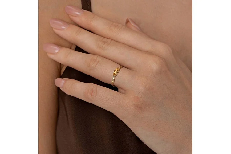 Кольцо из жёлтого золота с 3 цитринами