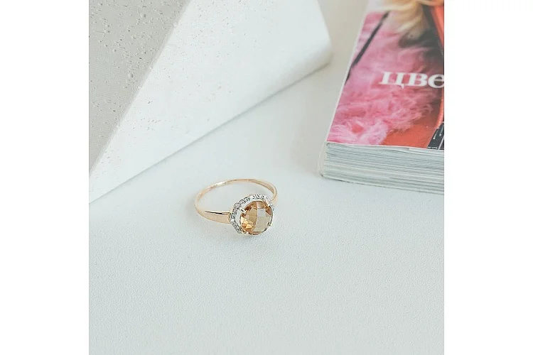 Кольцо из жёлтого золота с султанитом и 25 фианитами