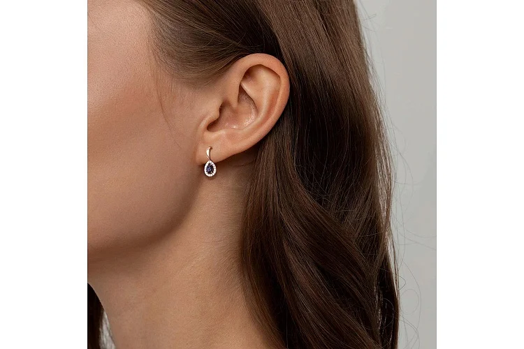 Серьги из красного золота с 2 иолитами и 32 фианитами