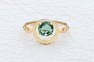 Кольцо из жёлтого золота с кварцем