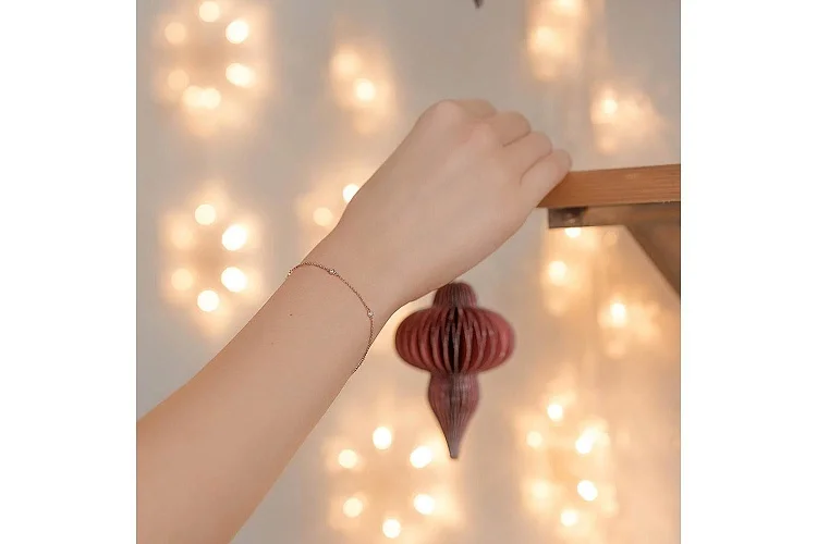 Браслет из красного золота с 3 бриллиантами