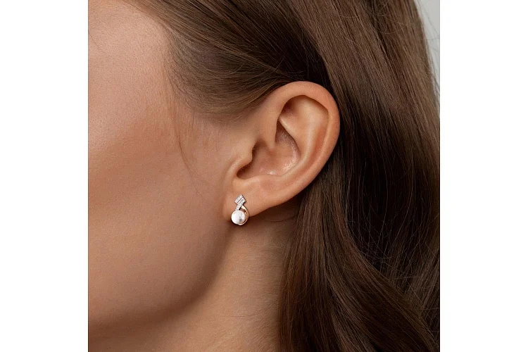 Серьги из красного золота с 2 жемчужинами и 20 фианитами