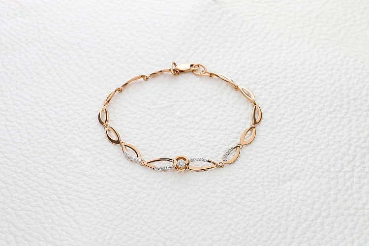 Браслет из красного золота с 21 бриллиантами