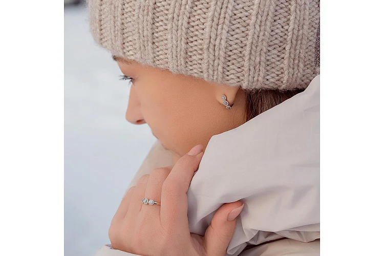 Кольцо из красного золота с 31 бриллиантами