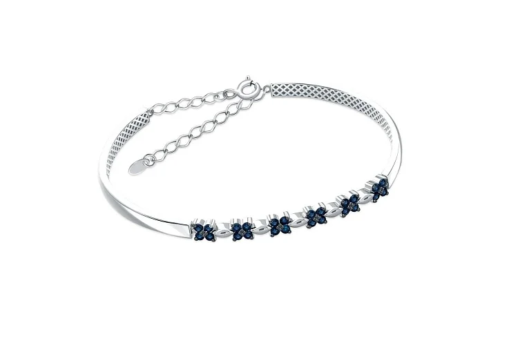 Браслет Цветок из белого золота с 24 сапфирами