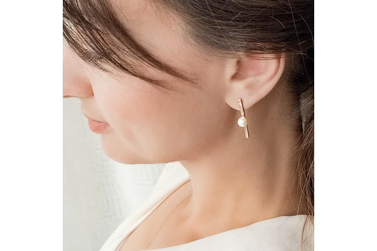 Серьги-пусеты из красного золота с 2 жемчужинами