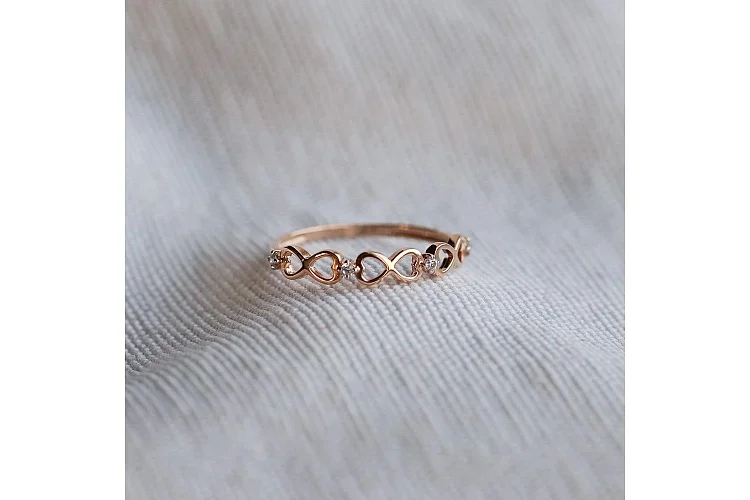 Кольцо Сердце из красного золота с 4 фианитами