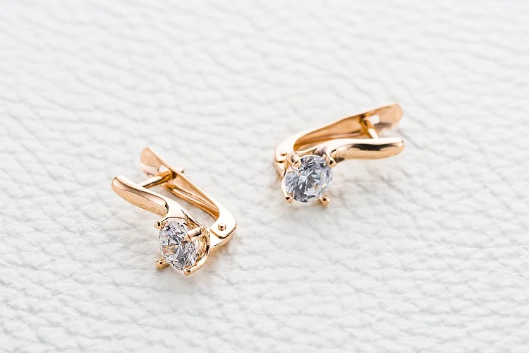 Серьги из красного золота с 2 кристаллами swarovski