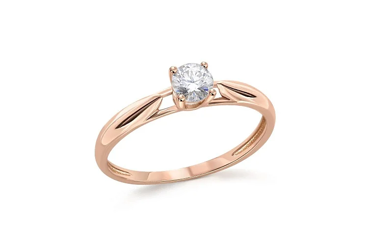 Кольцо из красного золота с муассанитом