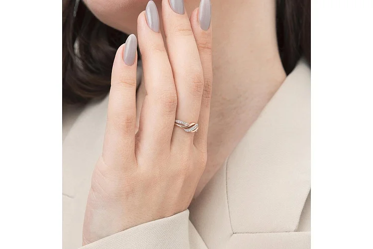 Кольцо из красного золота с 24 фианитами