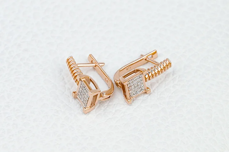 Серьги из красного золота с 50 бриллиантами