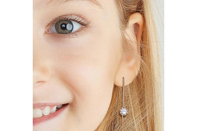 Серьги-продёвки Цветы из красного золота с перламутром