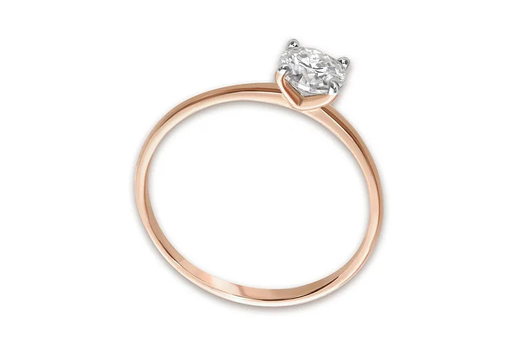 Кольцо из красного золота с муассанитом