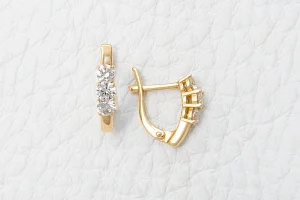 Серьги из жёлтого золота с 6 бриллиантами