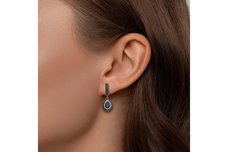 Серьги из красного золота с 2 агатами и 278 фианитами