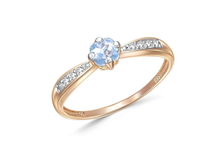 Кольцо из красного золота с топазом sky и 8 фианитами