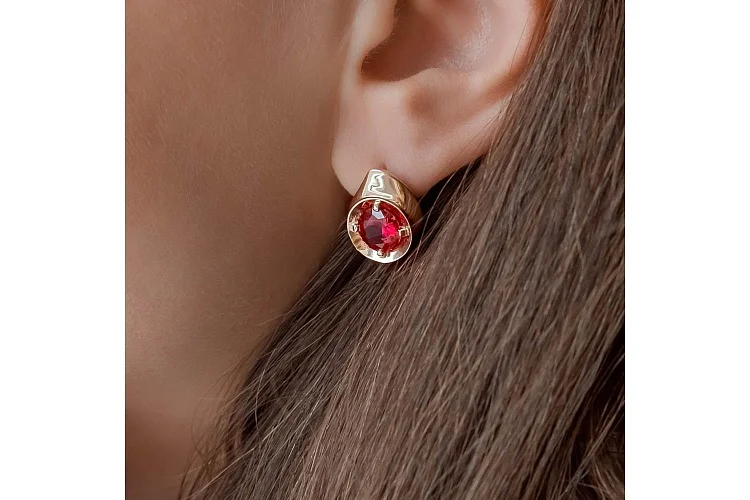 Серьги из красного золота с 2 корундами