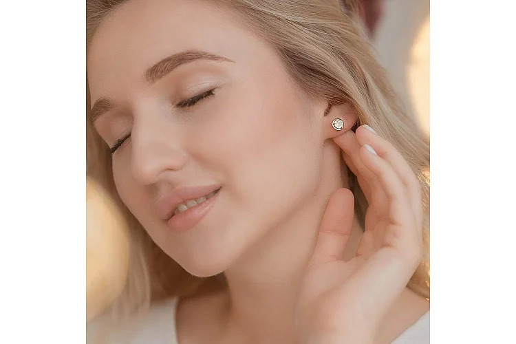 Серьги-пусеты из красного золота с 2 опалами