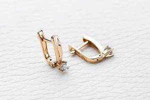 Серьги из красного золота с 2 бриллиантами