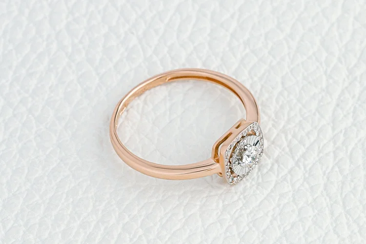 Кольцо из красного золота с 21 бриллиантами